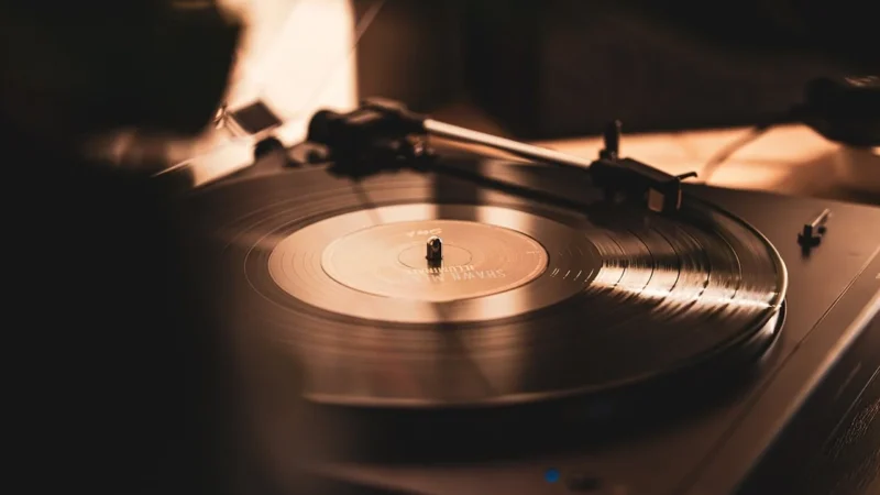 USB Turntable Vinyl Record LP to Audio MP3 CD WAV Capture Recorder
